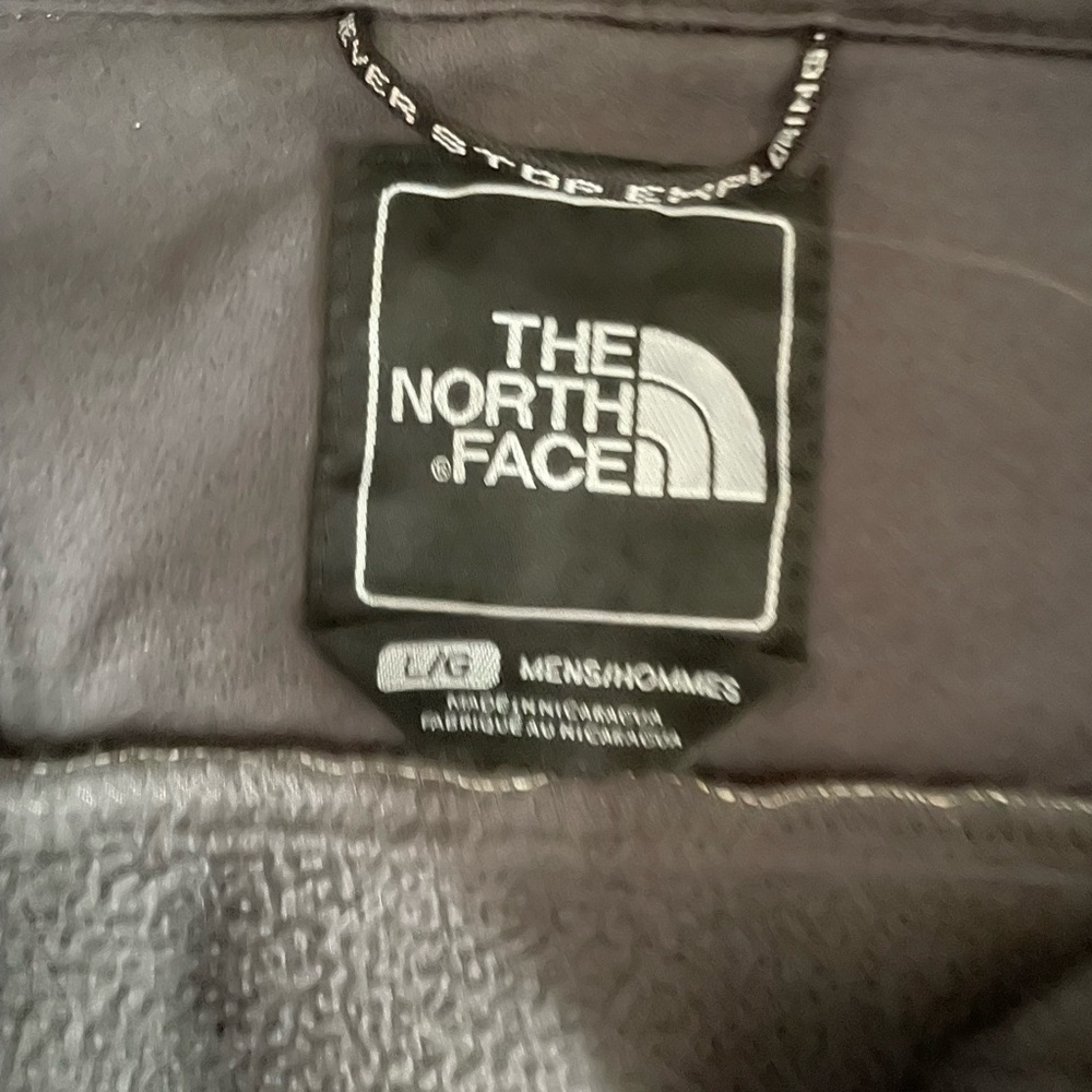 Men’s Large North Face Shell Jacket. - image 3
